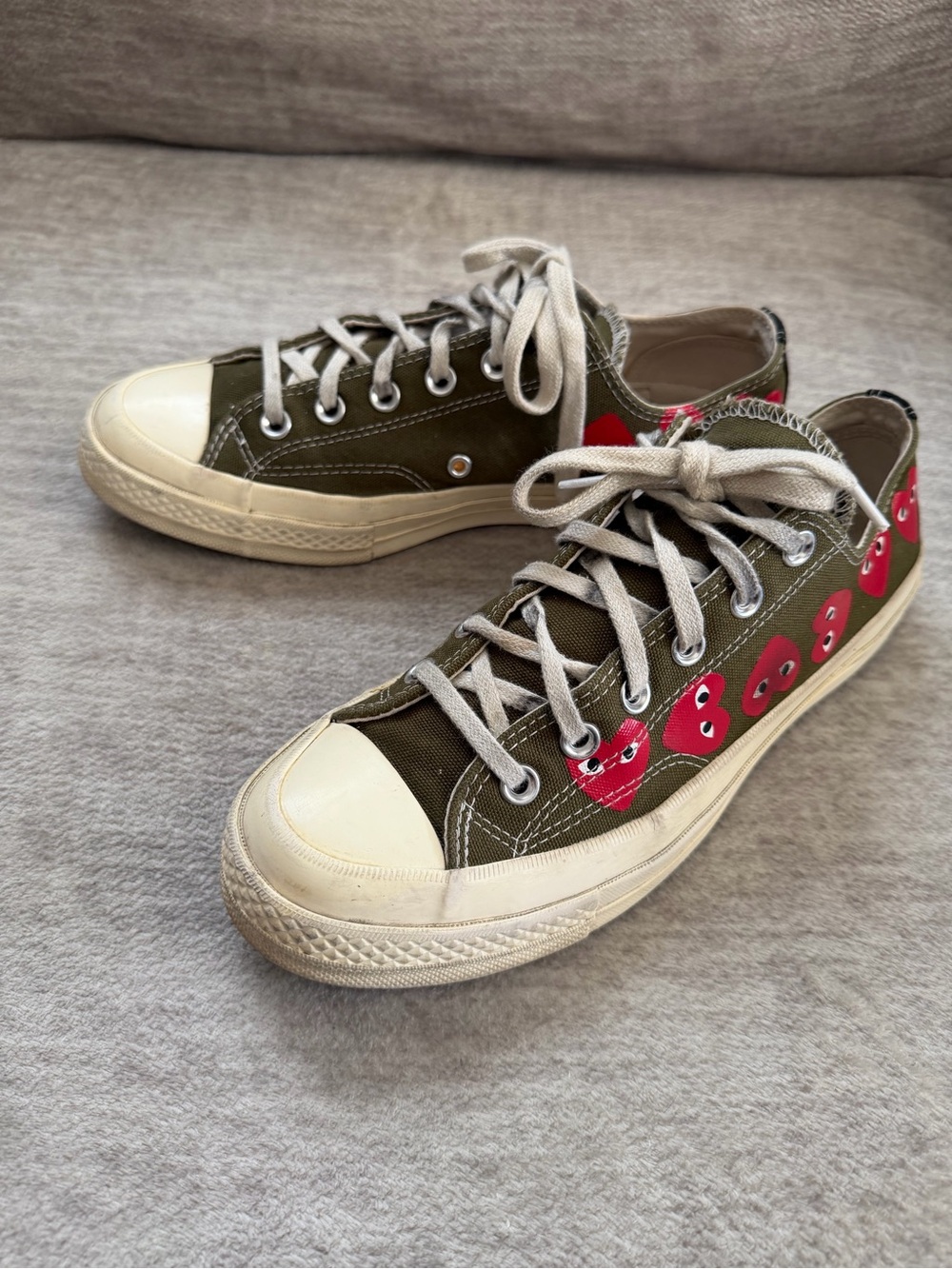 Converse x Comme des Garcons PLAY Green Canvas Low Top Heart Sneakers M7/W9